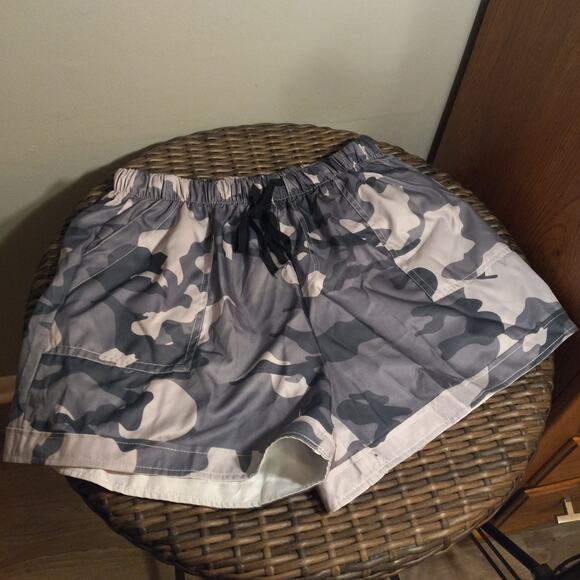 NWT SUCREFAS Womens Gray Camo Swim Trunks Medium Elastic Tie Waist 4" Inseam - Picture 1 of 9